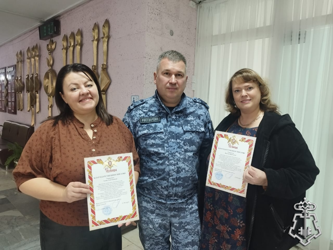Сотрудники вневедомственной охраны Свердловской области проводят мероприятия в преддверии Дня образования