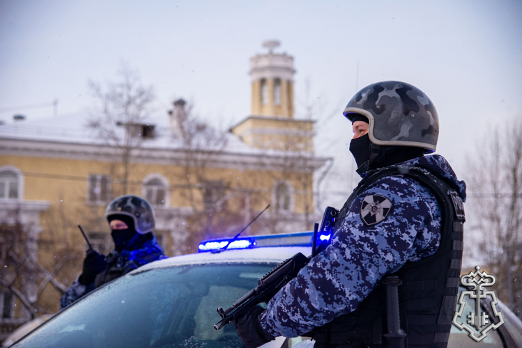 В Свердловской области сотрудники вневедомственной охраны оказали экстренную помощь гражданам