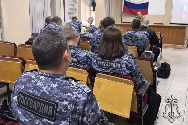 В Управлении вневедомственной охраны Росгвардии по Свердловской области прошел учебно-методический сбор с участием титулованных спортсменов