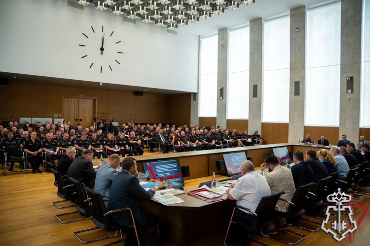 Руководитель управления вневедомственной охраны Росгвардии по Свердловской области принял участие во Всероссийском совещании-семинаре в Нижнем Новгороде