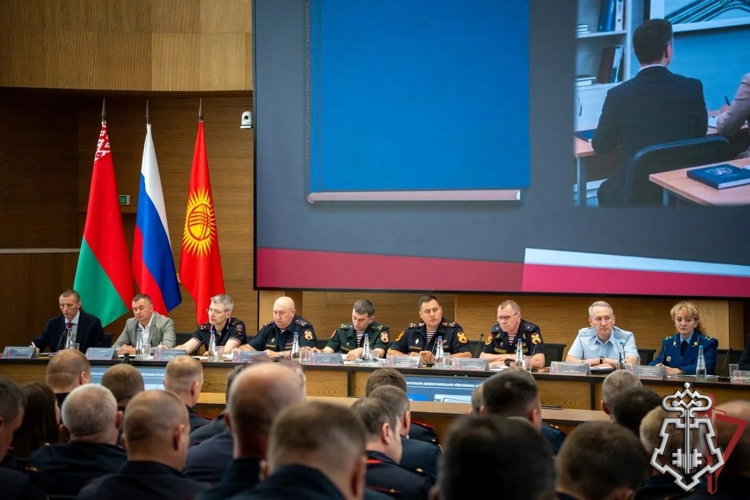 Руководитель управления вневедомственной охраны Росгвардии по Свердловской области принял участие во Всероссийском совещании-семинаре в Нижнем Новгороде