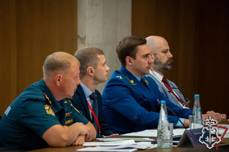 Руководитель управления вневедомственной охраны Росгвардии по Свердловской области принял участие во Всероссийском совещании-семинаре в Нижнем Новгороде