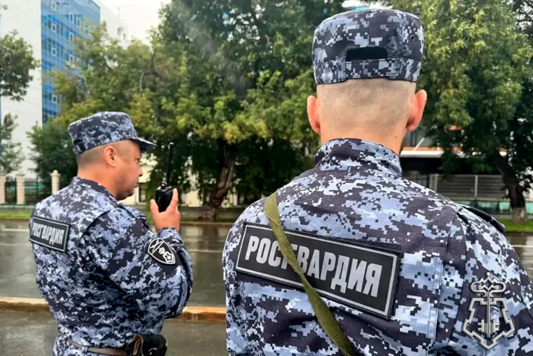 Росгвардия приняла участие в обеспечении безопасности Дня города в Екатеринбурге