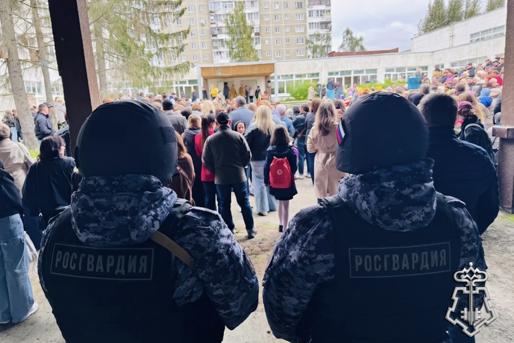 Росгвардия приняла участие в обеспечении безопасности мероприятий, посвященных Дню знаний в Свердловской области